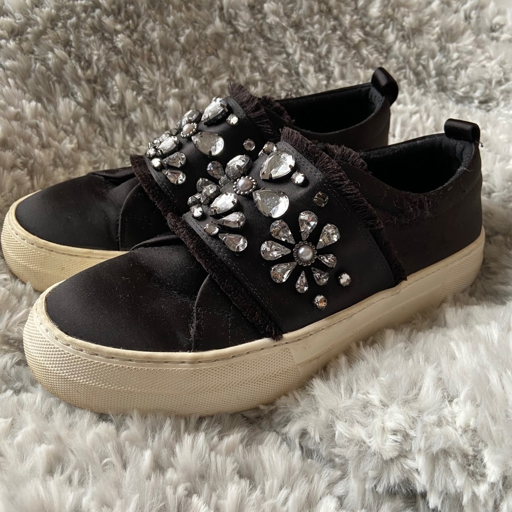 Platform Slides With Embellished Details - image 3